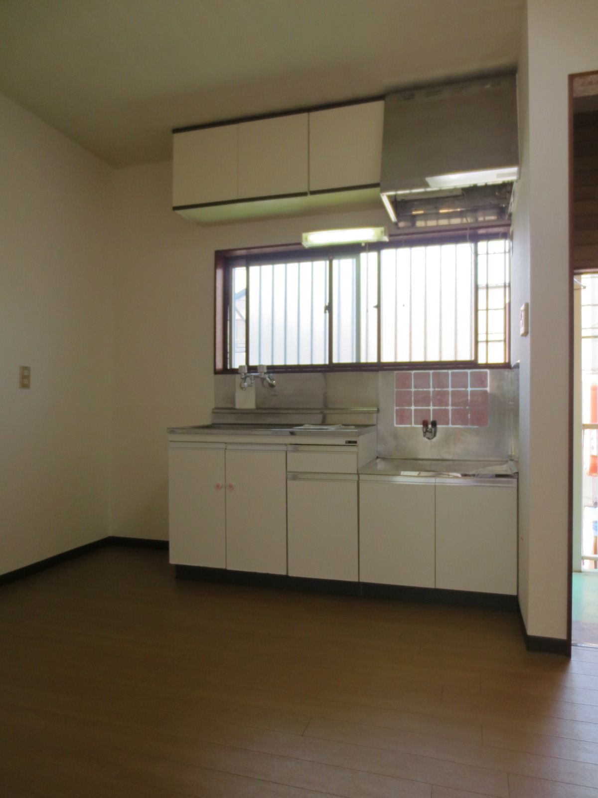 Kitchen. Gas stove installation Allowed