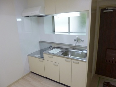 Kitchen. Two-burner gas stove installation Allowed.