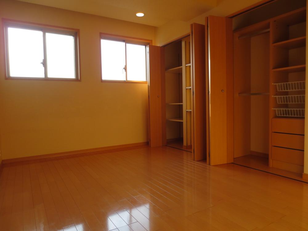 Non-living room. Indoor (January 2014) Shooting