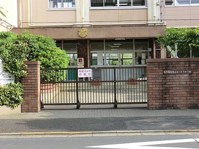 Junior high school. 547m to Katsushika ward Kazuyuki stand junior high school