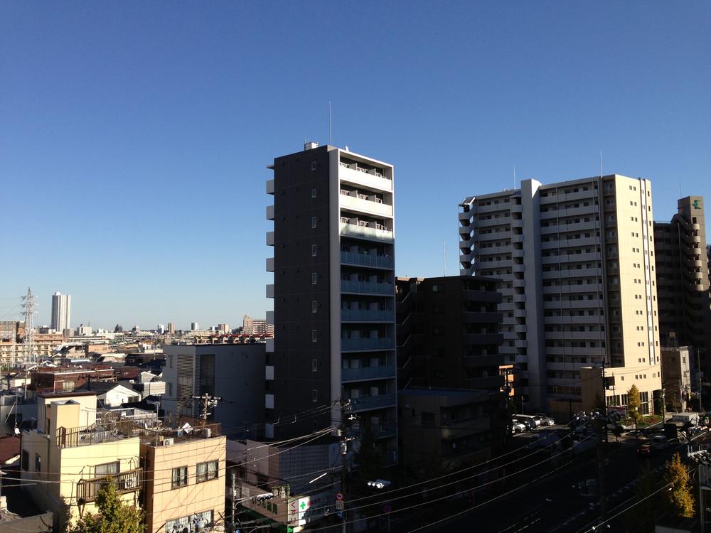 View photos from the dwelling unit. Southeast angle room per yang ・ It is ventilation pat