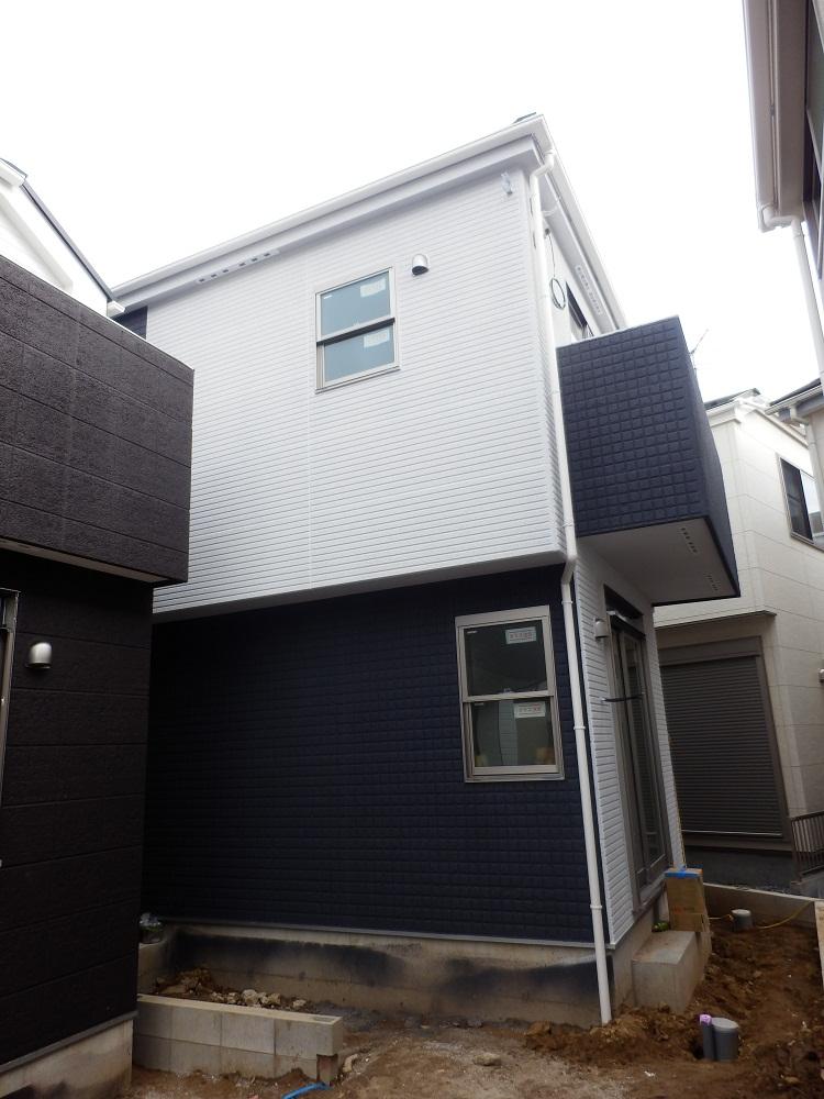 Local appearance photo. Local (12 May 2013) Shooting