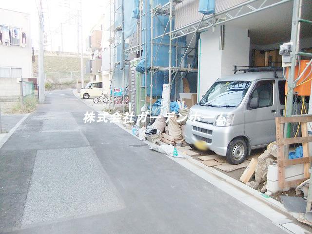 Local photos, including front road. It is also a quiet road to play children