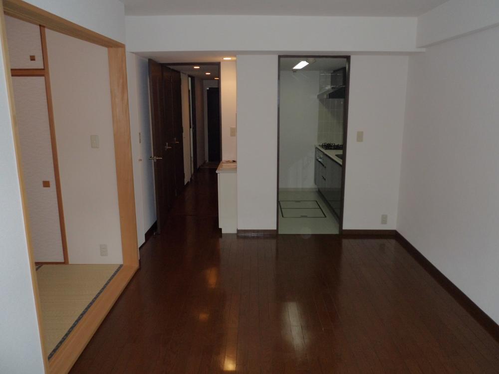 Living. Indoor (July 2013) Shooting