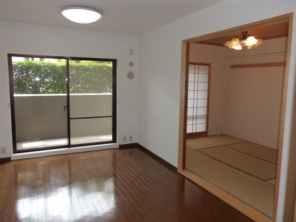 Living. Indoor (July 2013) Shooting