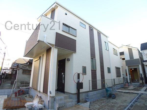 Local appearance photo. Shining even your family smile in full sunlight