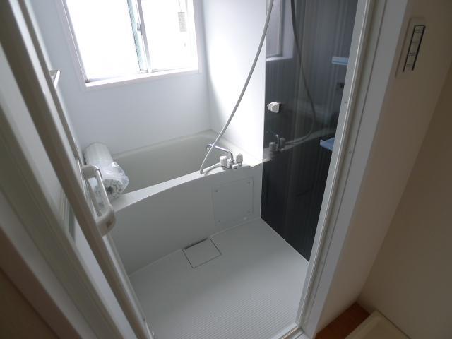 Bath. ※ Image is a photograph.