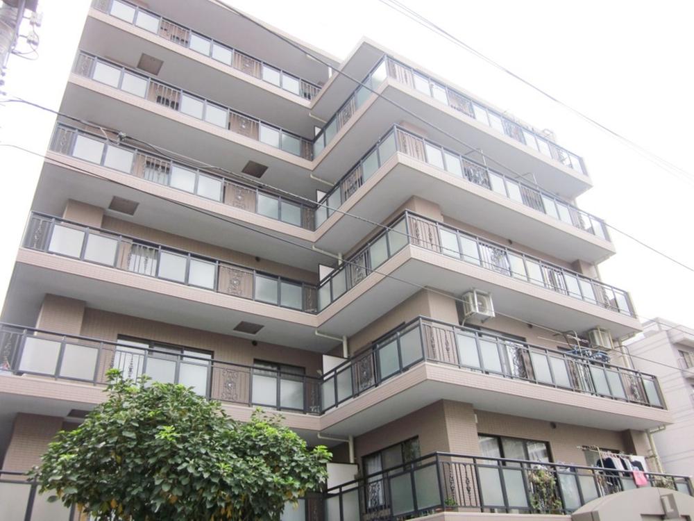 Local appearance photo. Paste is exterior wall tiles.