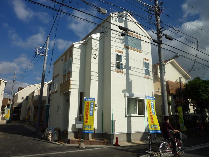 Local appearance photo. E Building site (October 2013) Shooting