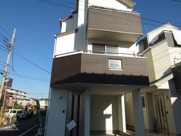 Local appearance photo. Local (11 May 2013) Shooting