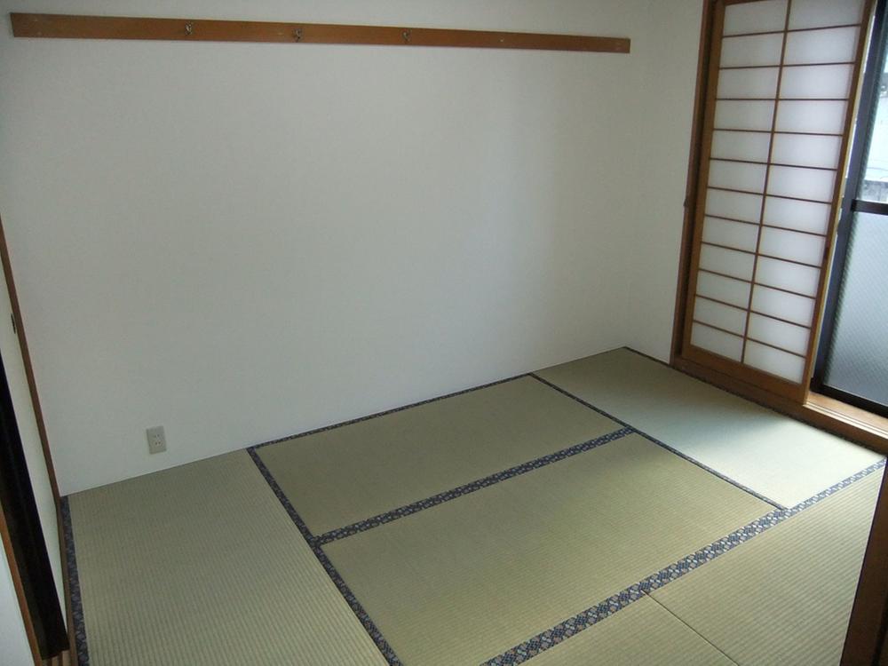 Non-living room. Indoor (10 May 2013) Shooting