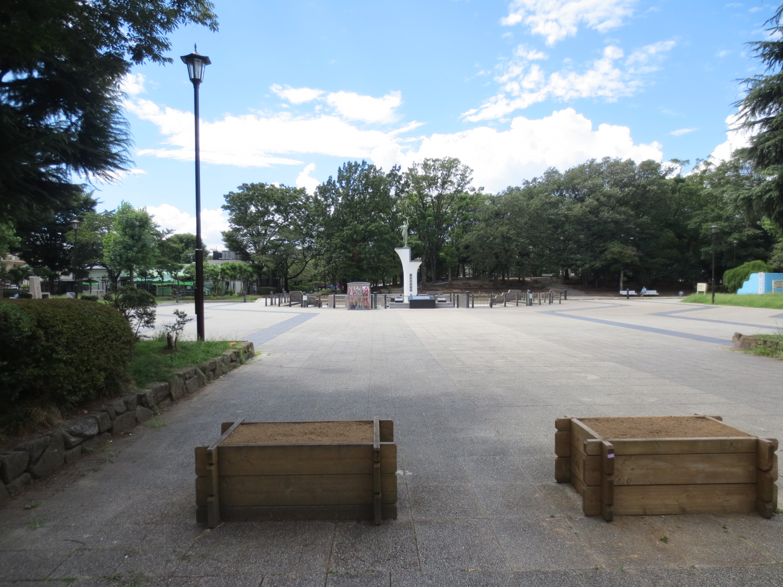 park. Aoto Peace Park until the (park) 911m