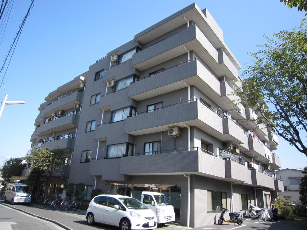 Local appearance photo. Local (10 May 2013) Shooting