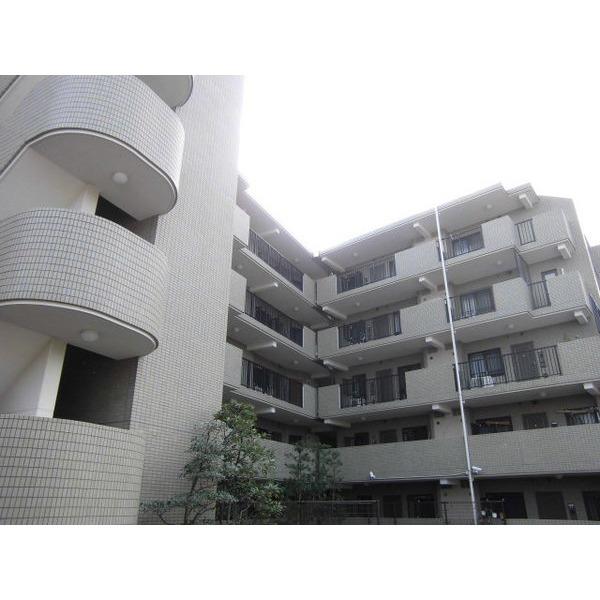 Local appearance photo. Local (11 May 2011) Shooting