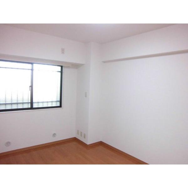 Non-living room. Indoor (11 May 2013) Shooting