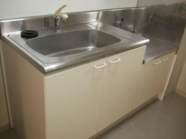 Kitchen. Kitchen (same type)