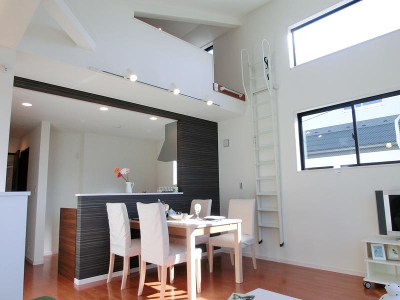 Living. D Building Living