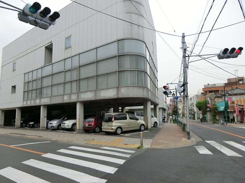 Supermarket. Keisei until the store 390m