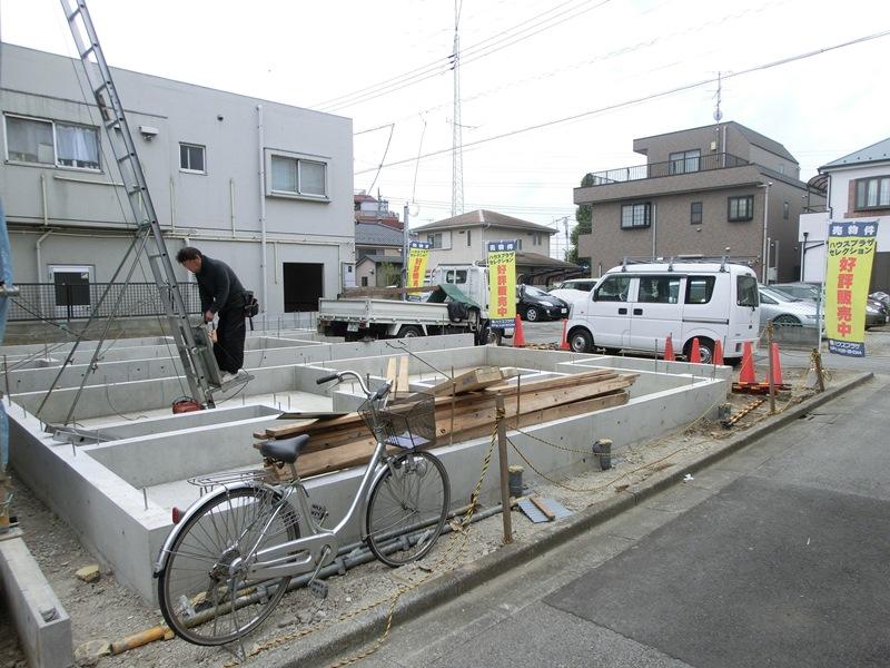 Local appearance photo. Local (11 May 2013) Shooting