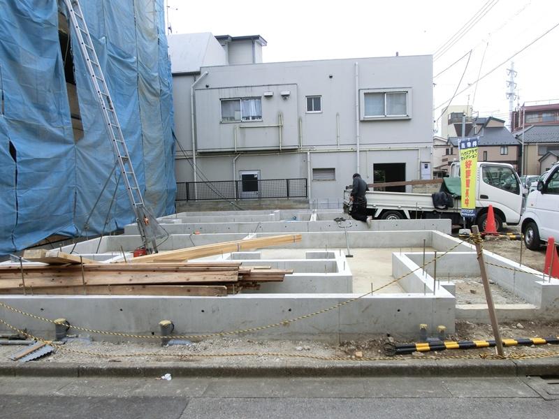 Local appearance photo. Local (11 May 2013) Shooting