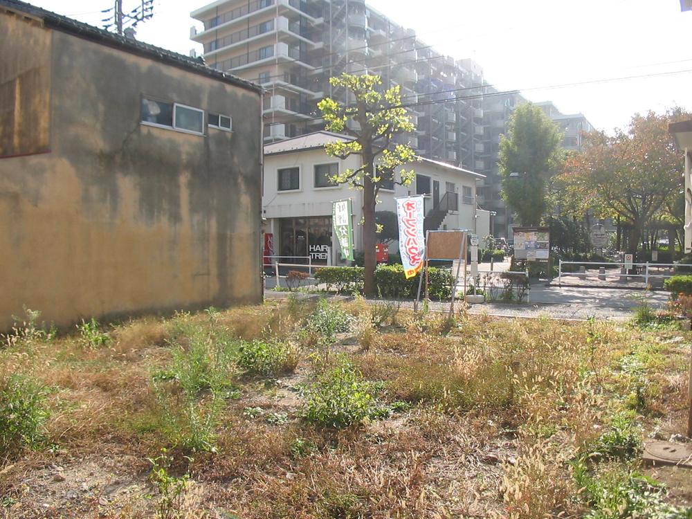 Local land photo. Photo, including front road