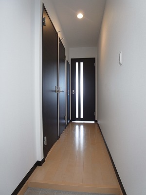 Other room space. Corridor