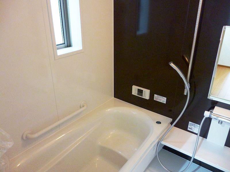 Local appearance photo. Building 2 bathroom