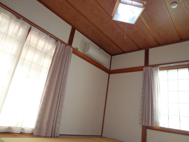 Living and room. A bright room