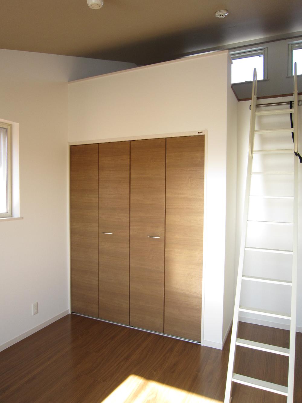 Non-living room. Indoor (11 May 2013) Shooting