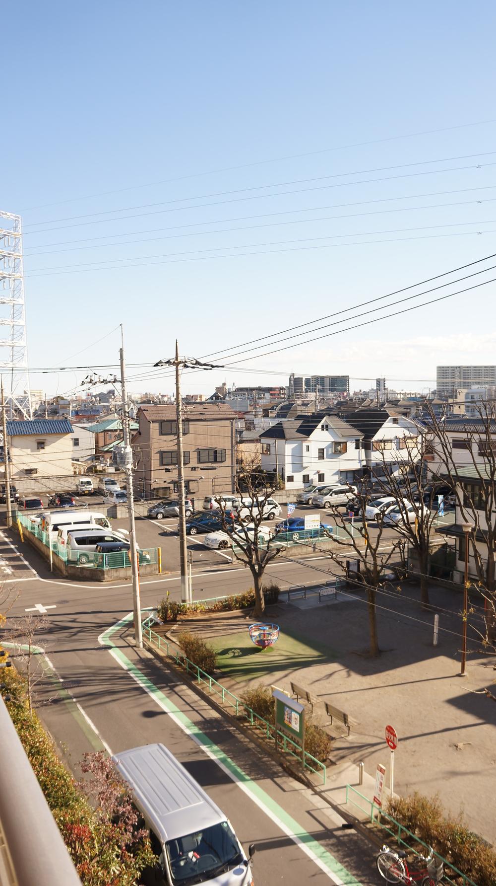 View photos from the dwelling unit. View from the site (December 2013) Shooting