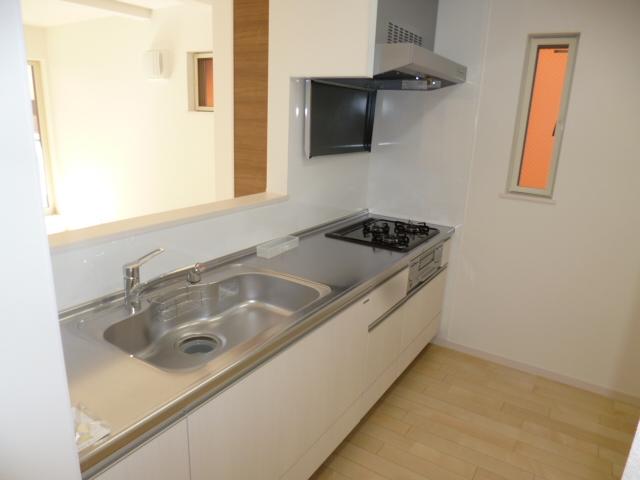 Kitchen. System kitchen ・ Face-to-face