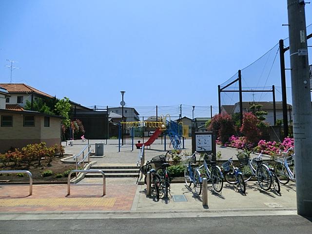 park. 700m until Nishimizumoto Kanda park