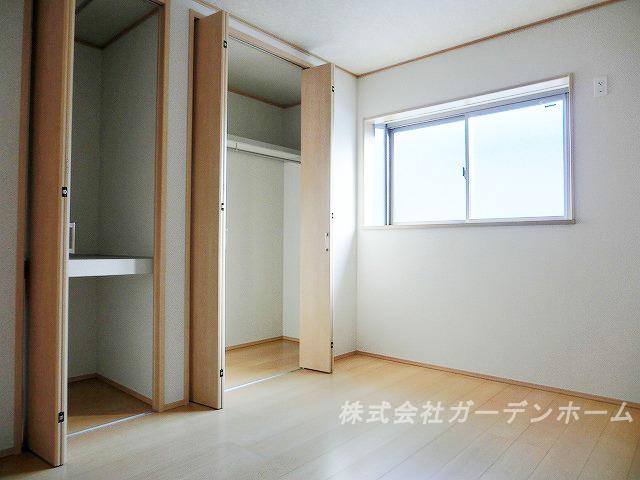 Non-living room. ■ Drenched light of the sun and Sansan, Bright Western-style ■