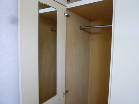 Receipt. Closet: with a full-length mirror