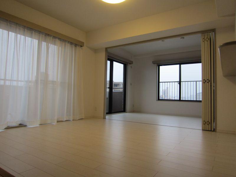 Living. LDK10.8 Pledge