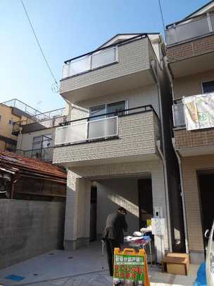 Local appearance photo. Exterior (2013 December shooting)