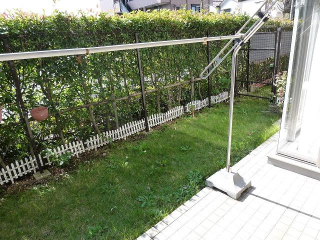 Garden. Local (10 May 2013) Shooting