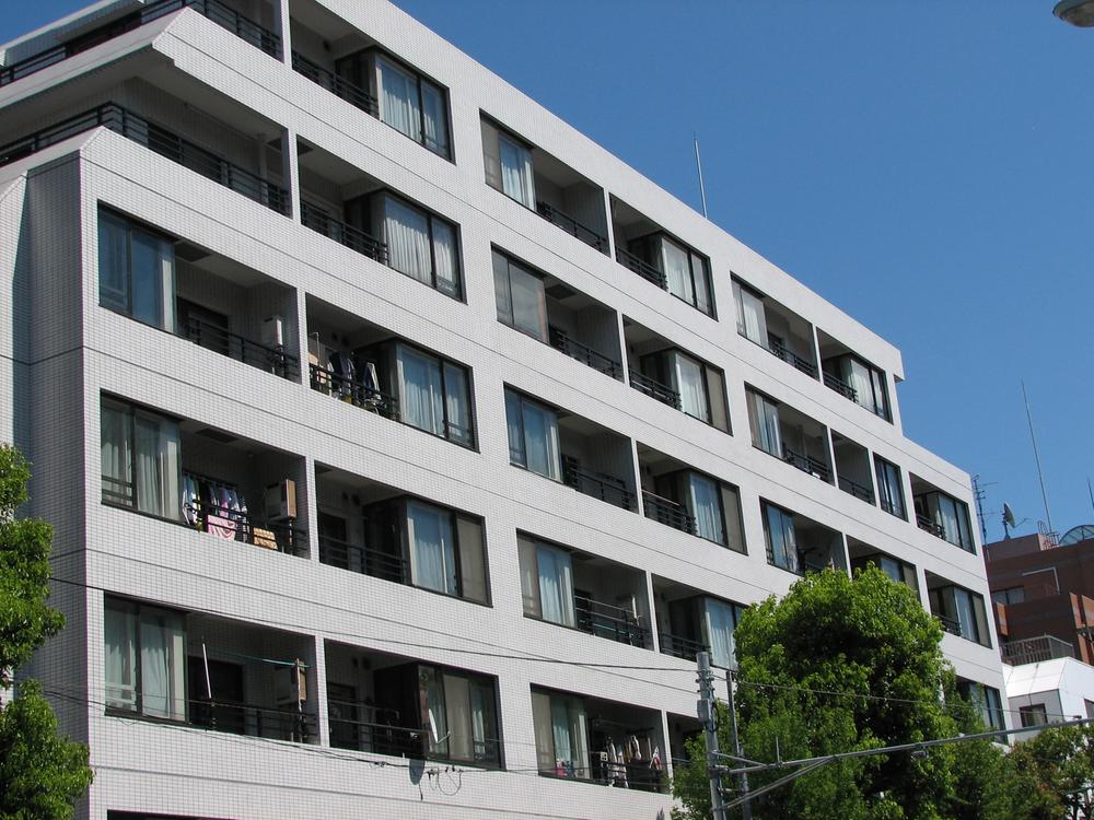 Local appearance photo. It will be the top floor.