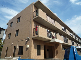 Building appearance. Sound insulation is also good in the reinforced concrete.