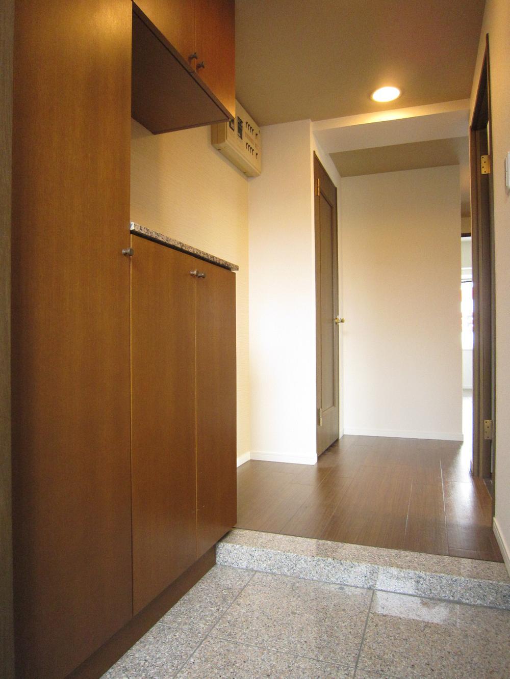 Entrance. Local (10 May 2013) Shooting