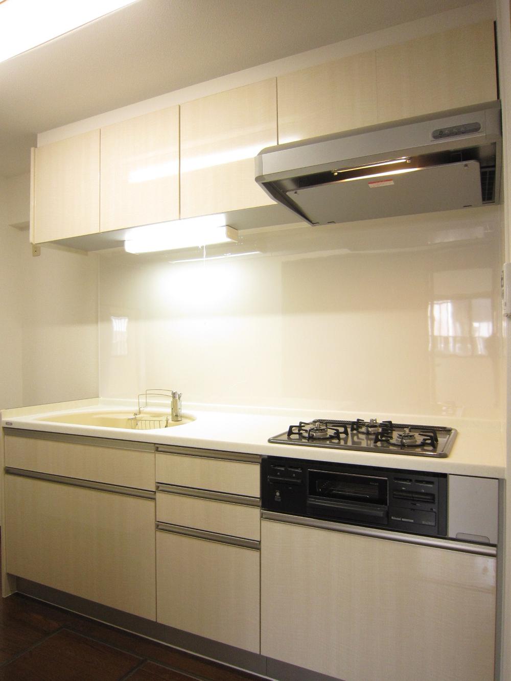 Kitchen. Room (August 2013) Shooting