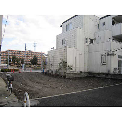 Local land photo. Local photo (from the west public road)