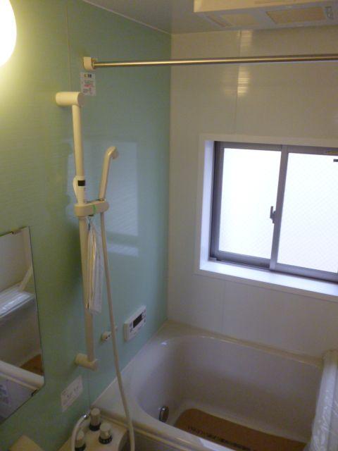 Bathroom. Windowed bathroom is the ventilation is good and comfortable space.