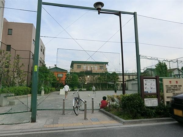 park. Horikiri 547m until chome park