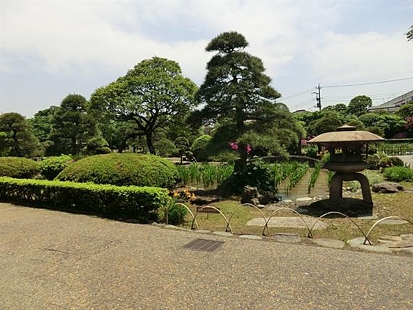 Streets around. 265m until Horikiri iris garden