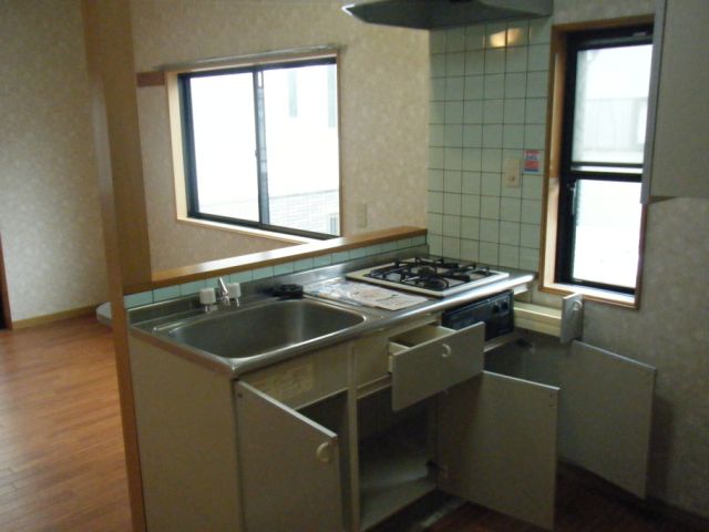 Kitchen. Bouncy also dishes, Counter Kitchen.