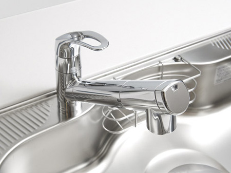 Kitchen.  [Water purifier integrated shower faucet] Adopt a water purifier integrated water plugs in the kitchen. It is also can be convenient to use as a shower faucet pull out the head portion.