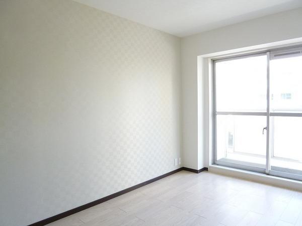 Non-living room. About 6.3 Pledge of Western-style!