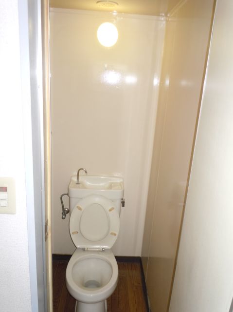 Toilet