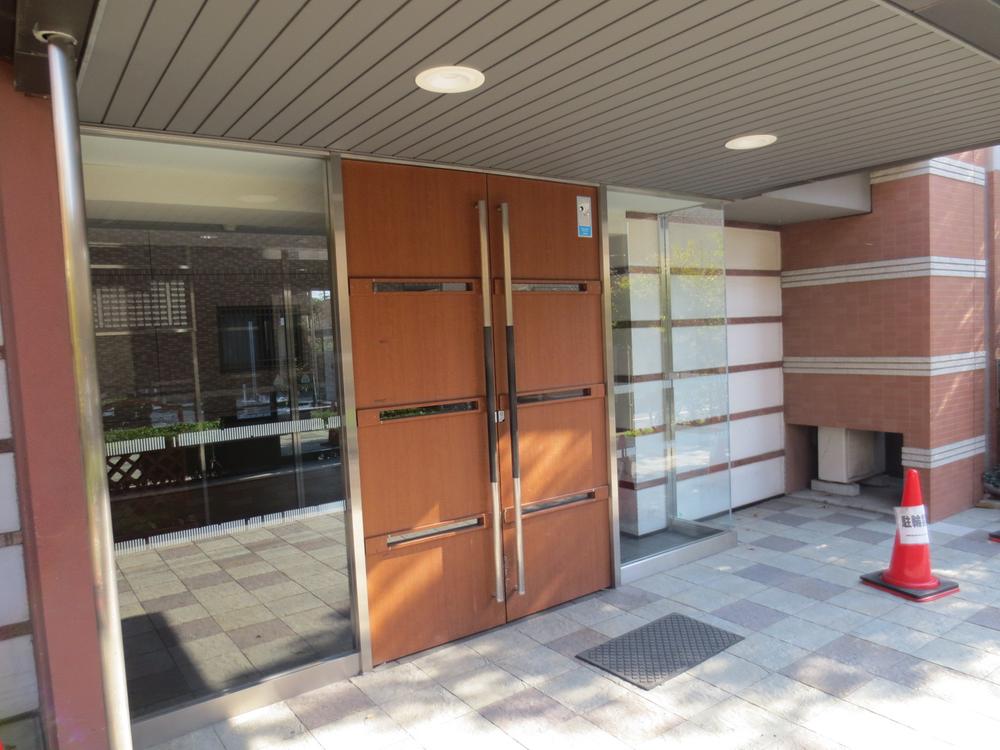 Entrance. Common areas (2013 November shooting)